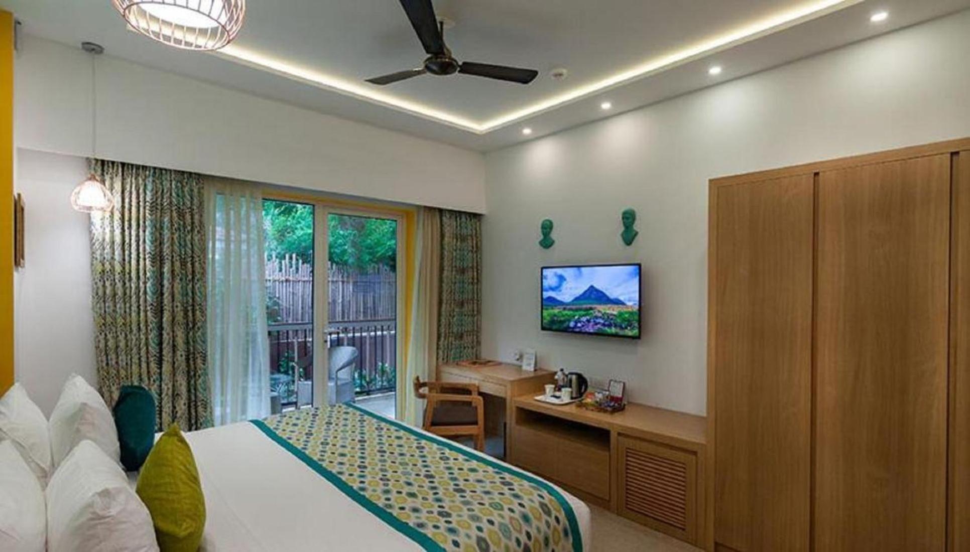 Hotel Linda Suites Near International Airport By La Casa Ню Делхи Екстериор снимка